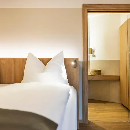 Hubertus Hotel 3*