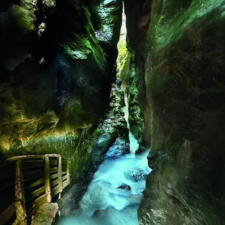 Hubertus 3*